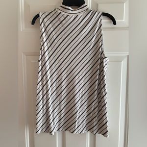 CHICO'S White and black striped turtleneck sleeveless top EUC Size Chico’s 2 (L)